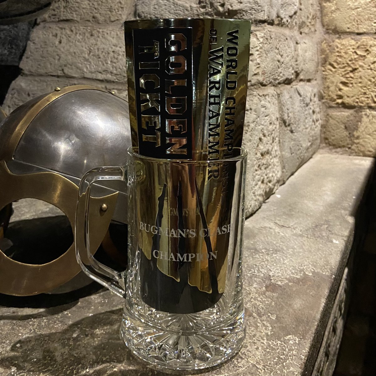 Tonight, I was honoured to give away the first Golden Ticket to the World Championships of Warhammer for my #WarhammerUnderworlds events and it went to a young chap who flew in from Vienna just to compete for and win it! 

Crazy times but I love it! 
#WarhammerCommunity