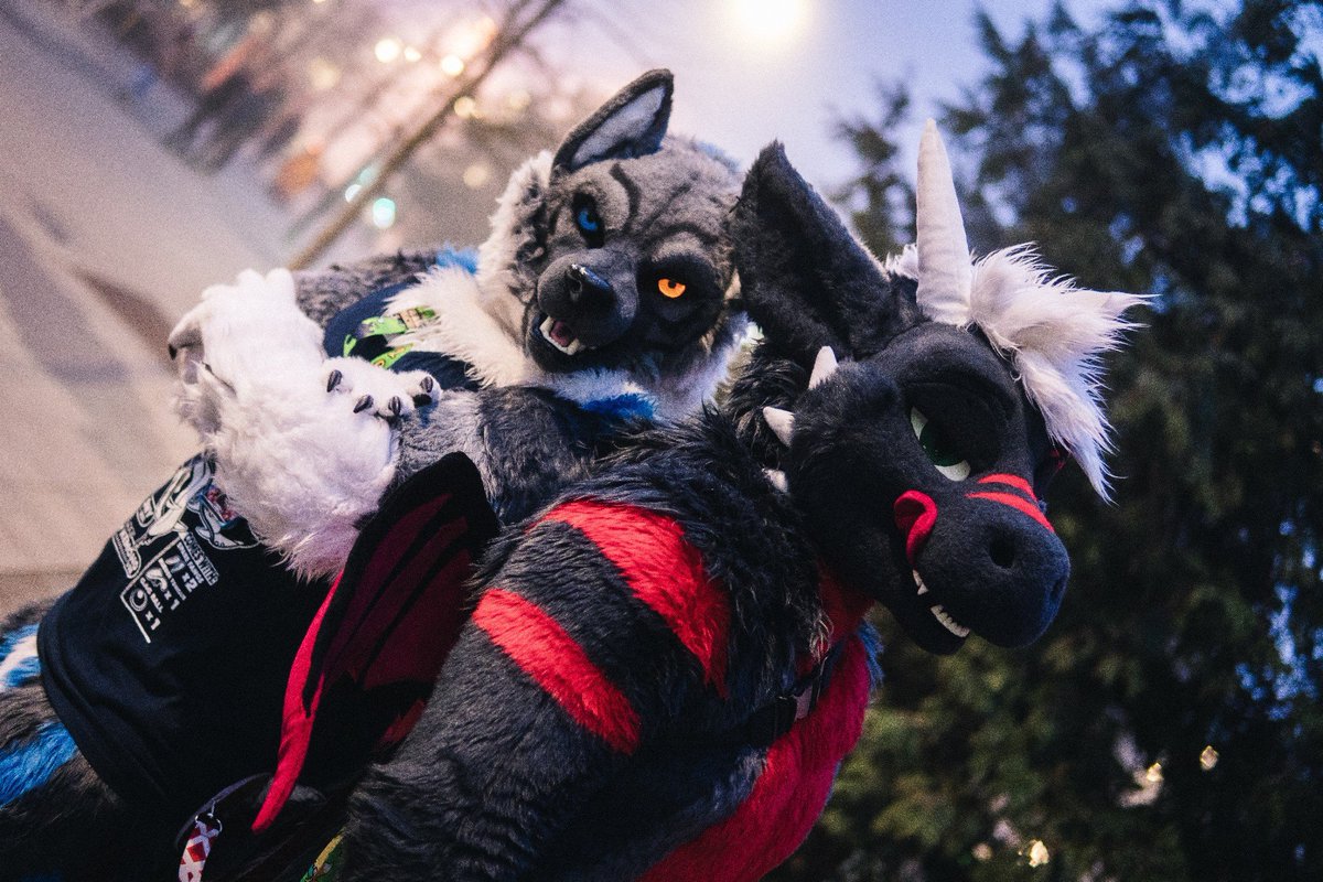 Thanks to <a href="/IamCalden/">Calde</a> for the awesome pictures last NFC with <a href="/Kertinox/">Kertinox</a> and @Dspa1r_! You guys are amazing, welcome to Mexico anytime! 🤗

#WerewolfWednesday