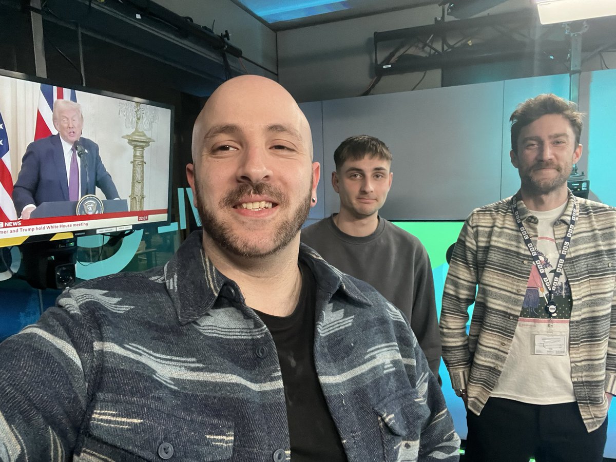 Alex Seftel🎙️ (@seftelevision) on Twitter photo Fantastic team work and patience from <a href="/Harrisonrmayne/">Harrison Mayne</a> <a href="/ChristianAllen8/">Christian Allen</a> and Dave Batchelor to get us on air despite 1 hour delay due to Donald Trump and Keir Starmer’s speech! Fantastic team work and patience from <a href="/Harrisonrmayne/">Harrison Mayne</a> <a href="/ChristianAllen8/">Christian Allen</a> and Dave Batchelor to get us on air despite 1 hour delay due to Donald Trump and Keir Starmer’s speech!
