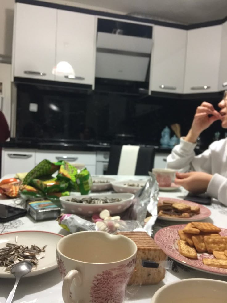 Anneme tum sirlarimi dokmek uzereyim muhabbet koyulasti COK KRITIK