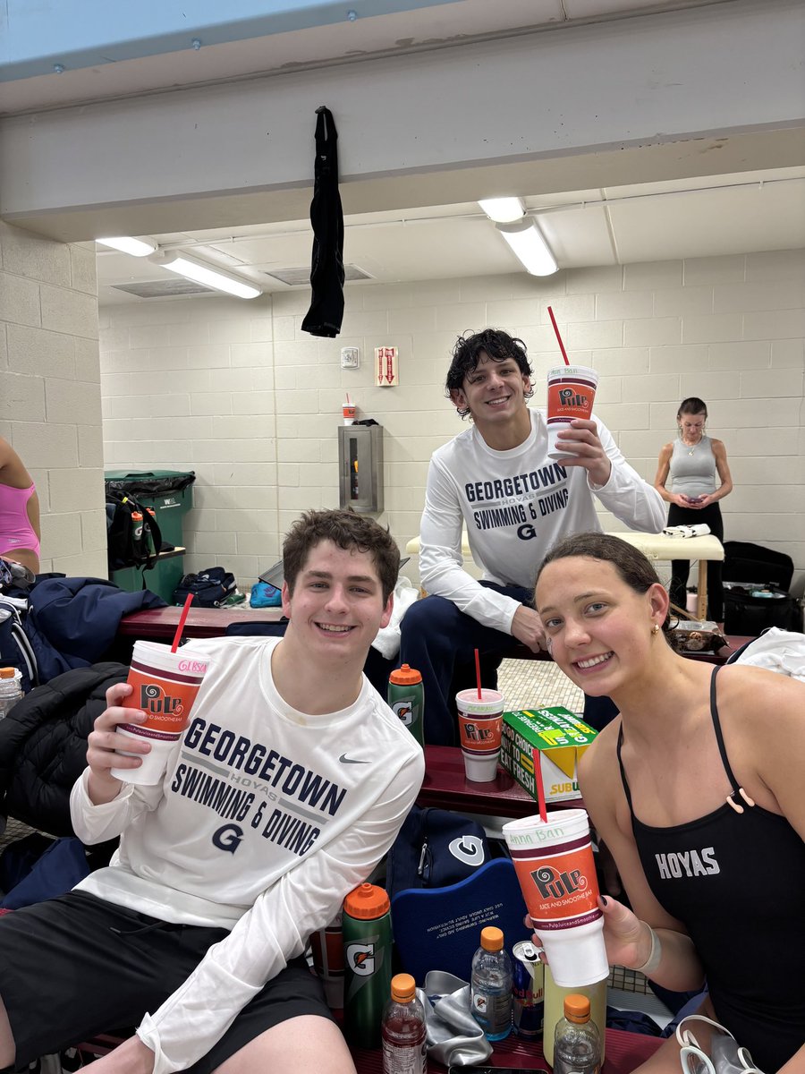 MadisonPulp's tweet image. This week we had the opportunity to provide smoothies to Georgetown University students as they competed at @_SPIREAcademy in Geneva, OH. Thank you Georgetown for thinking of us, we hope you have a safe trip home! 🥤