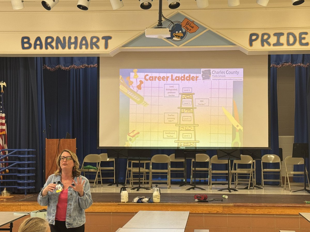 Carrie Burke tweet media