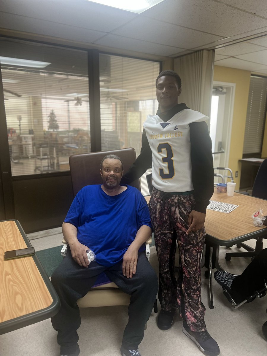 Andrew College Fighting Tigers Football (@tigersandrew) on Twitter photo Great day of community service for Andrew College Fighting Tigers football! Our team had a fantastic time playing bingo and spending quality time with the residents at JOE-ANNE BURGIN Nursing Home. Grateful for the opportunity to give back! <a href="/AthleticsAndrew/">Andrew Athletics</a> <a href="/AndrewCollege/">Andrew College</a> Great day of community service for Andrew College Fighting Tigers football! Our team had a fantastic time playing bingo and spending quality time with the residents at JOE-ANNE BURGIN Nursing Home. Grateful for the opportunity to give back! <a href="/AthleticsAndrew/">Andrew Athletics</a> <a href="/AndrewCollege/">Andrew College</a>