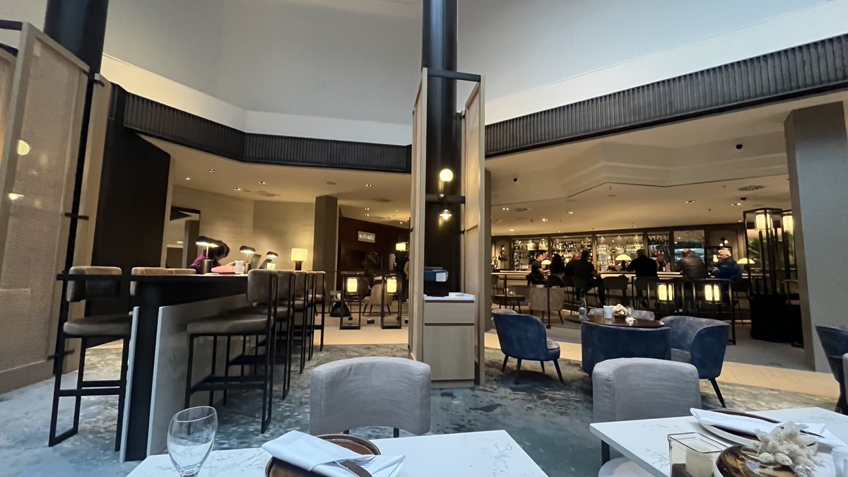 spring..
튀어 오르고, 이제 작은 꽃잎들이 기지개를 펴는 날이 시작되었습니다,
곧 다가올 향긋한 봄기운 맡으시고, 모두들 힘찬 2025년의 행운가득한 계절이 되길 바랍니다😅👍