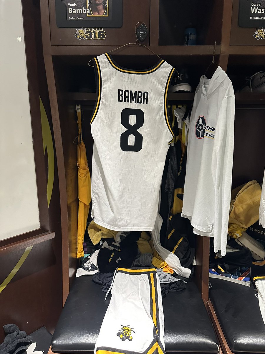 Dominic Elzner E. M., C. (@dominic_elzner) on Twitter photo SHOCKERS POAY TODAY!!! (on <a href="/ESPNU/">ESPNU</a>)
<a href="/GoShockersEQ/">Wichita State Equipment</a> x <a href="/GoShockersMBB/">Wichita State Men's Basketball</a>
#FearTheWheat SHOCKERS POAY TODAY!!! (on <a href="/ESPNU/">ESPNU</a>)
<a href="/GoShockersEQ/">Wichita State Equipment</a> x <a href="/GoShockersMBB/">Wichita State Men's Basketball</a>
#FearTheWheat