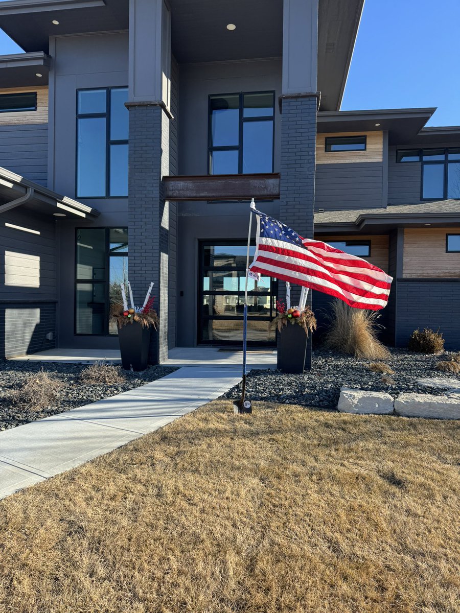 Casey Velinsky - Hot WireF3 tweet media