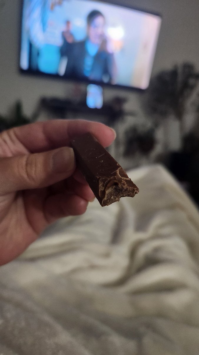 Meowlissaaa's tweet photo. I just got an ALL CHOCOLATE! @KITKAT https://t.co/UZK8MvntP1