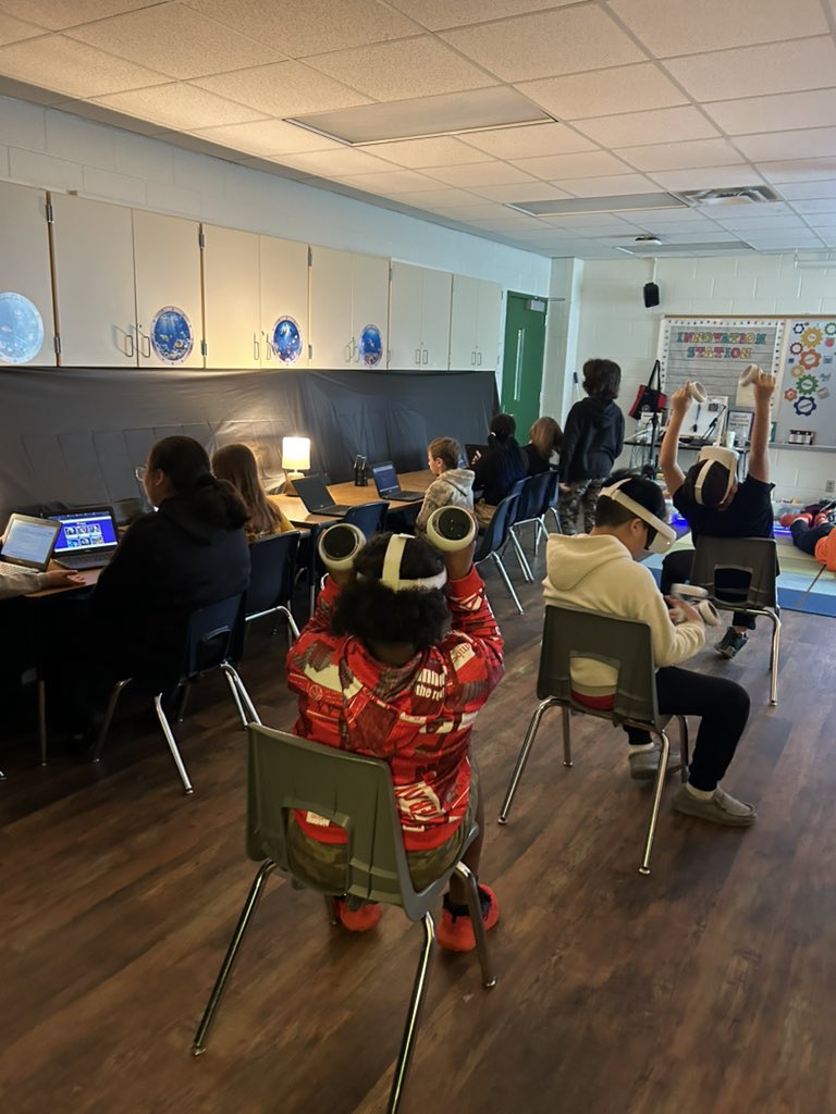 Students exploring and researching the ocean reef! <a href="/HumbleISD_TE/">Timbers Elementary</a> <a href="/TimbersSTEM/">Kathryn Hofmann</a>