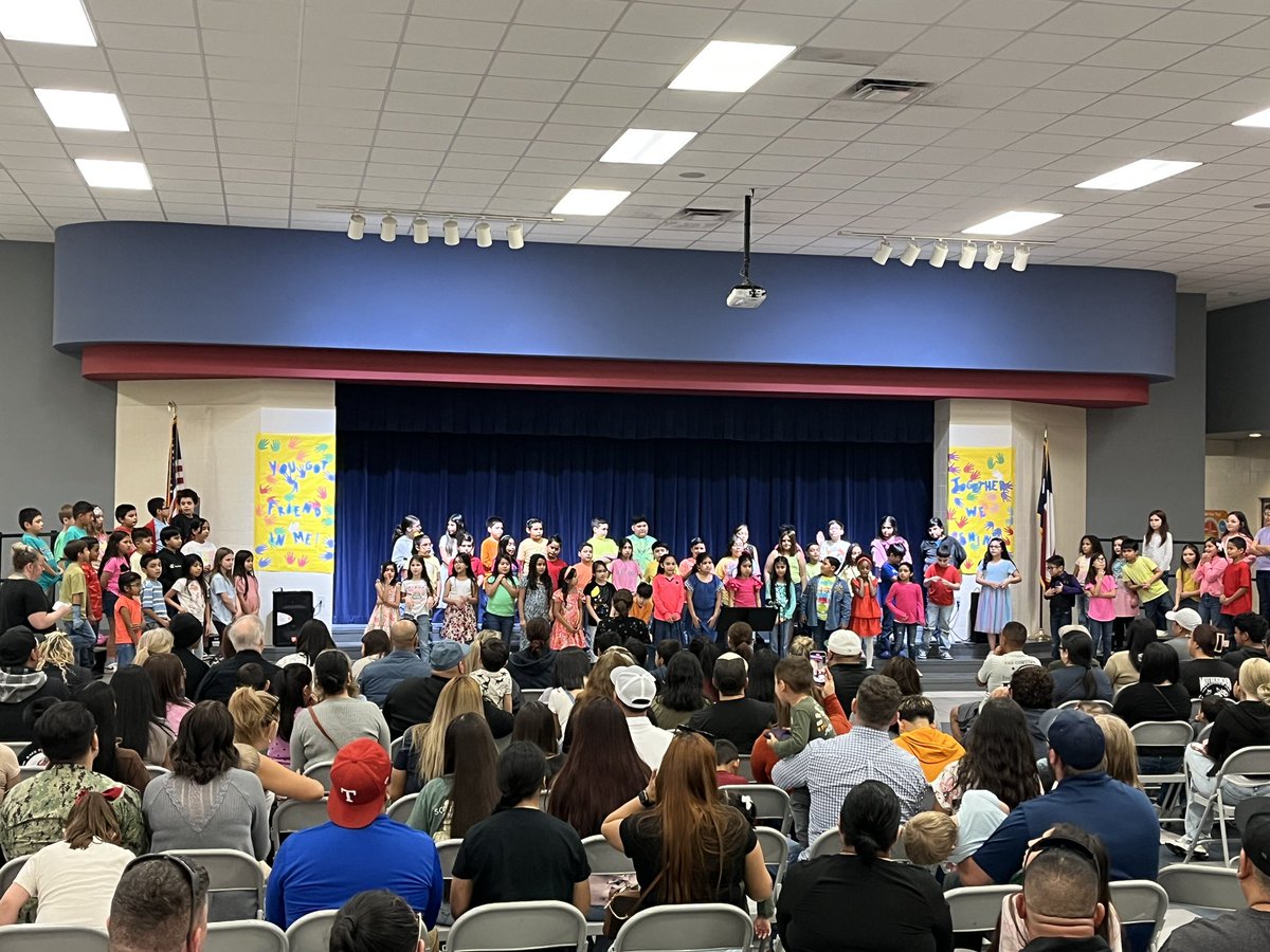 3rd grade music performance time! It even included my favorite song of all time: Lean On Me by Bill Withers. Great job kids! #CERoars <a href="/CastleberryElem/">Castleberry Elementary</a>
