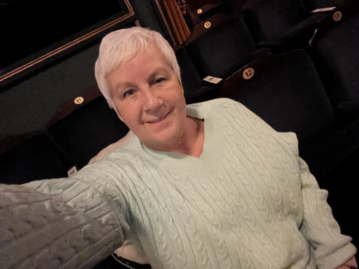 debsknig's tweet image. Day 264 of my #365HappyDays an evening @Ambtheatre watching the quite fabulous #benjaminbutton
I finished book 2 of @TjKlune fabulous series, and book 3 had arrived when I got home! 🥳