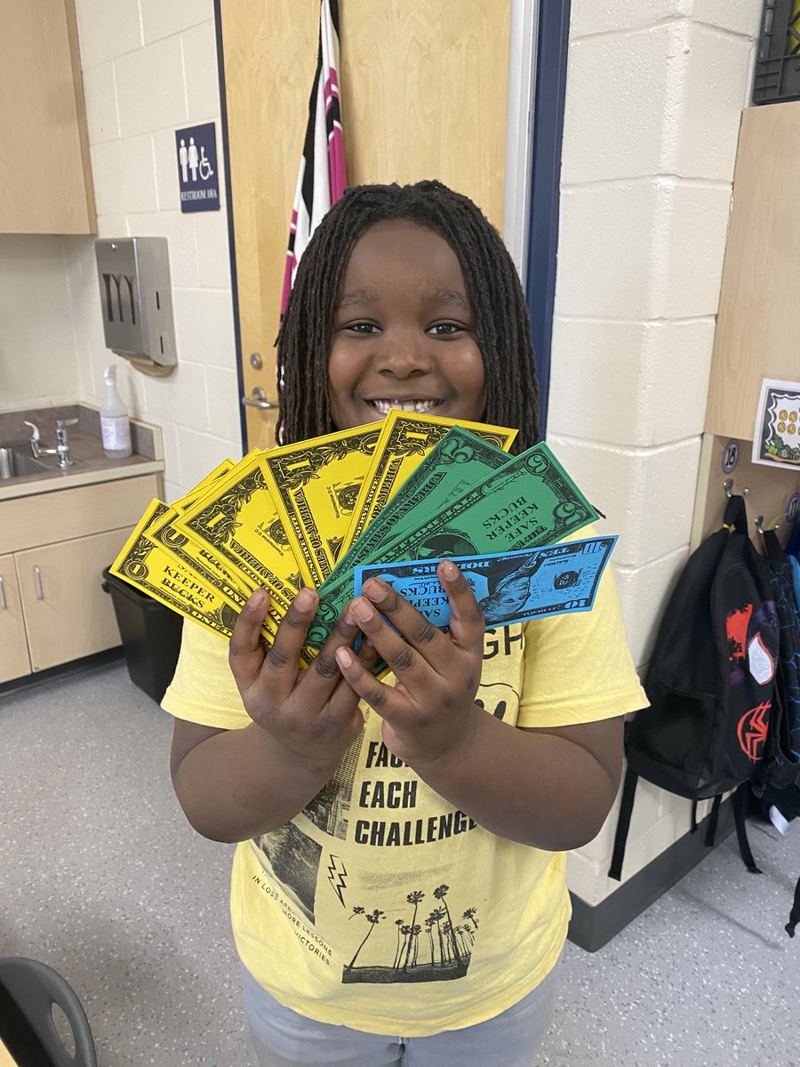 Stacey Ohmer tweet media