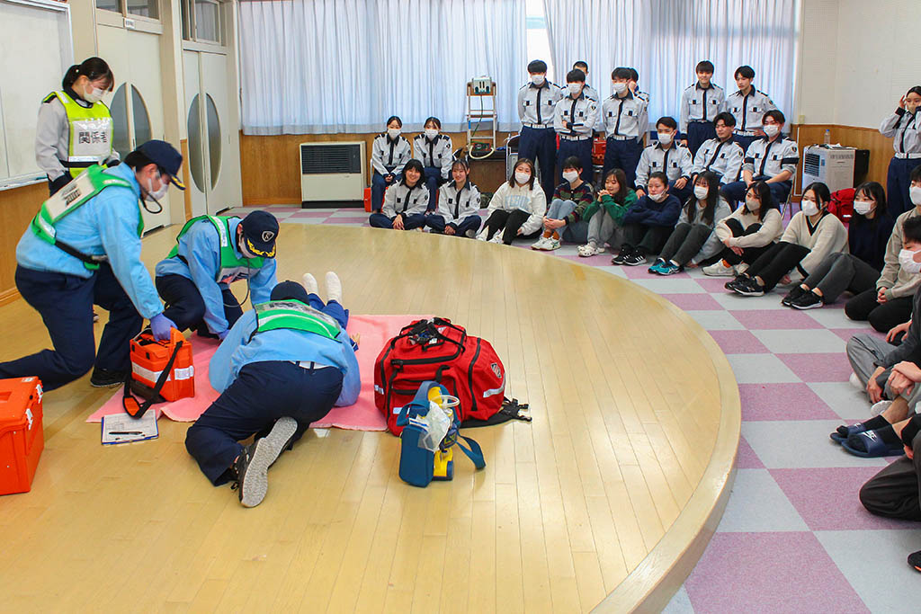 imwc_1's tweet image. 理学療法学科と救急救命学科のコラボ授業が実現しました。
imwc-ichinoseki.ac.jp/info/physical/…

#国際医療福祉専門学校一関校 
#imwc一関 
#目指すのは未来の笑顔をつくる仕事 
#救急救命学科 
#理学療法学科 
#専門学校 
#岩手県