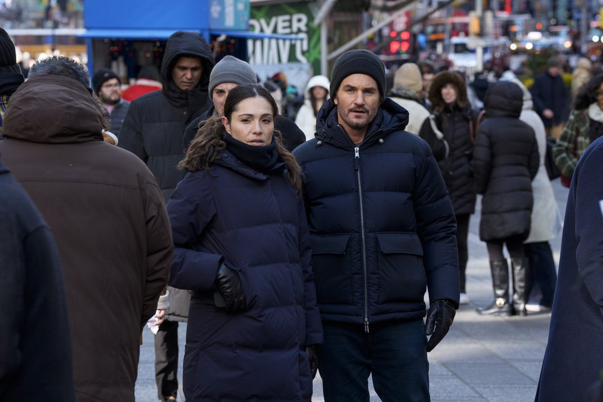 Kevin Kane (@kevinkaneny) on Twitter photo Bundle up! An all new <a href="/nbclawandorder/">Law & Order</a> #SVU tonight 9ET on <a href="/nbc/">NBC Entertainment</a> and streaming on <a href="/peacock/">Peacock</a> ! <a href="/WolfEnt/">Wolf Entertainment</a> #SVU26 Bundle up! An all new <a href="/nbclawandorder/">Law & Order</a> #SVU tonight 9ET on <a href="/nbc/">NBC Entertainment</a> and streaming on <a href="/peacock/">Peacock</a> ! <a href="/WolfEnt/">Wolf Entertainment</a> #SVU26