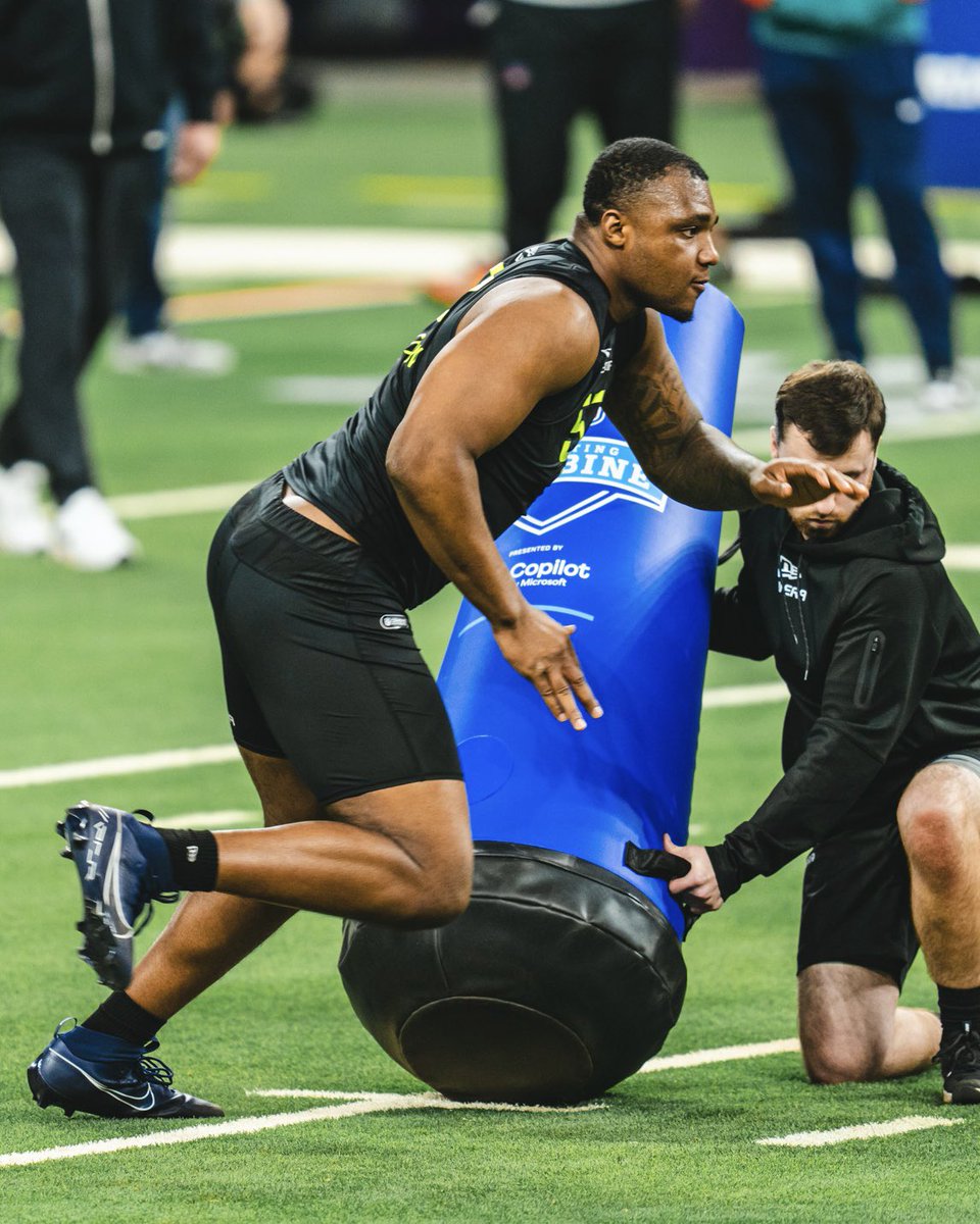 Seizing this chance 😤