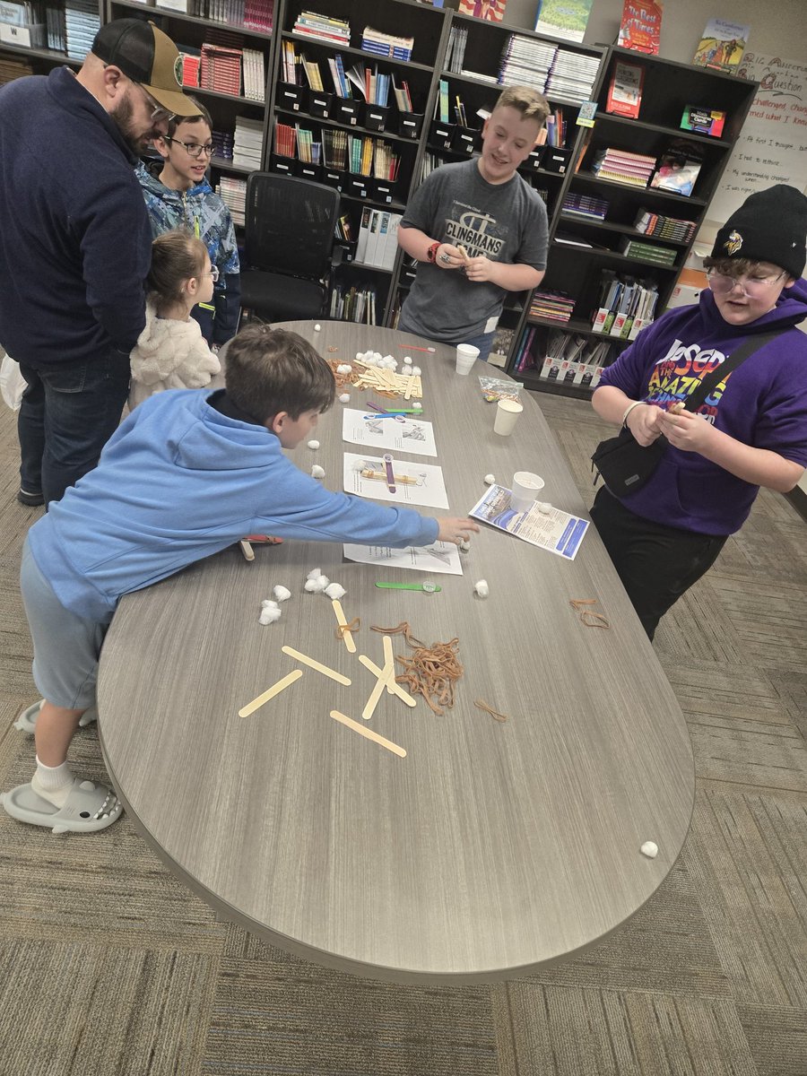 STEM night was a success! The Science of Winter was a fun theme for snow plows, catapult, and creating fake snow, among others! #proud2bMIS #1GC <a href="/GCSFoundation/">GCSchoolFoundation</a>