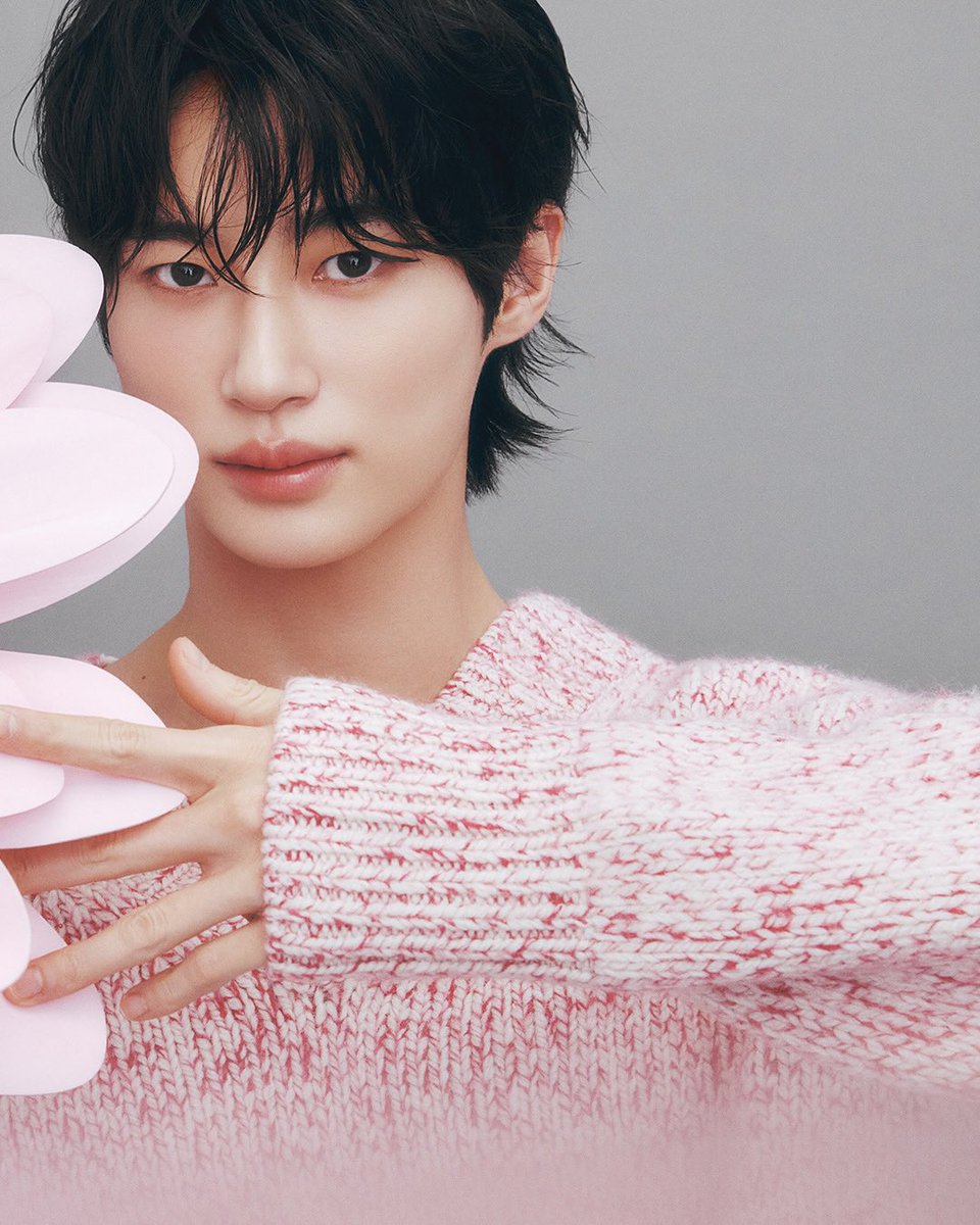 250228 크리니크 인스타 #변우석

봄의 시작을 알리는
변우석 NEW 커버컷 4종 선공개🌸

크리니크 X 데이즈드 화보인가 봄.ᐟ .ᐟ