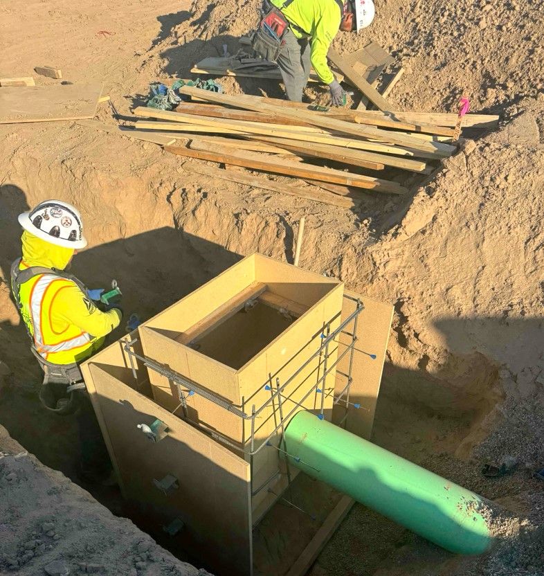 BleuwaveGC's tweet image. 🚧 Progress in Motion! 🚧
Fresh updates from the America First Credit Union site in Queen Creek! 📍 Our team is hard at work on #concrete, #stormwater, and #wetutilities, building a foundation that lasts. Stay tuned for more! #ConstructionInAction #BuiltToLast

CMT Technical…