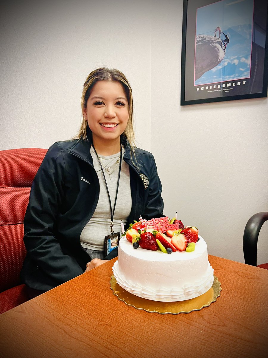LGarcia_FIN's tweet photo. We celebrated a special day today. On behalf of #TEAMSISD @SISD_Payroll we wished Ms. Brianna a happy birthday. Wishing you many more!! https://t.co/44uP7yYXbd