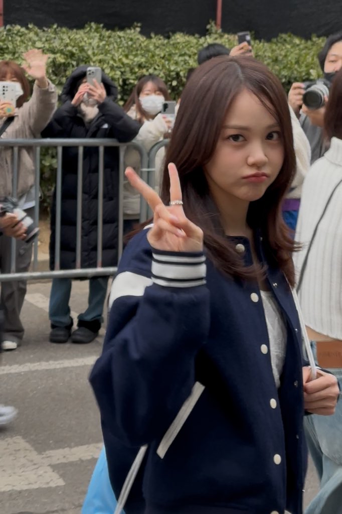 Lucky2clover_'s tweet image. 카메라에 못 잡히는 순간