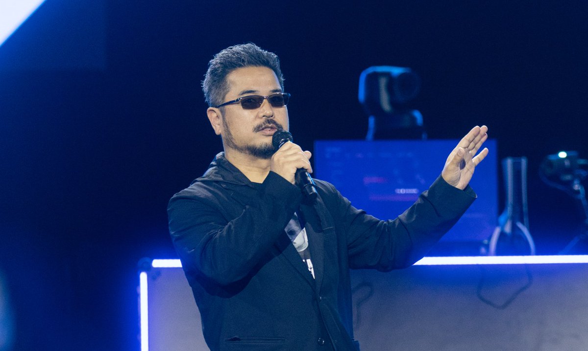 Evo's tweet image. Ok, this time, you CAN ask him a question.

If you wanted to know about the evolution of game development, what goes into game/character design, or maybe just wanted a story from the man himself drop a question for @Harada_TEKKEN and maybe he&apos;ll give you an answer in a future…