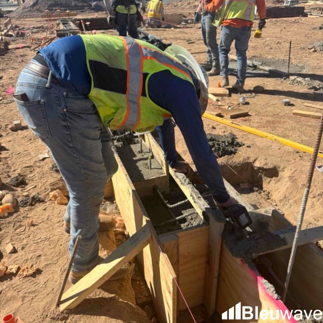 BleuwaveGC's tweet image. 🚧 Progress in Motion! 🚧
Fresh updates from the America First Credit Union site in Queen Creek! 📍 Our team is hard at work on #concrete, #stormwater, and #wetutilities, building a foundation that lasts. Stay tuned for more! #ConstructionInAction #BuiltToLast

CMT Technical…