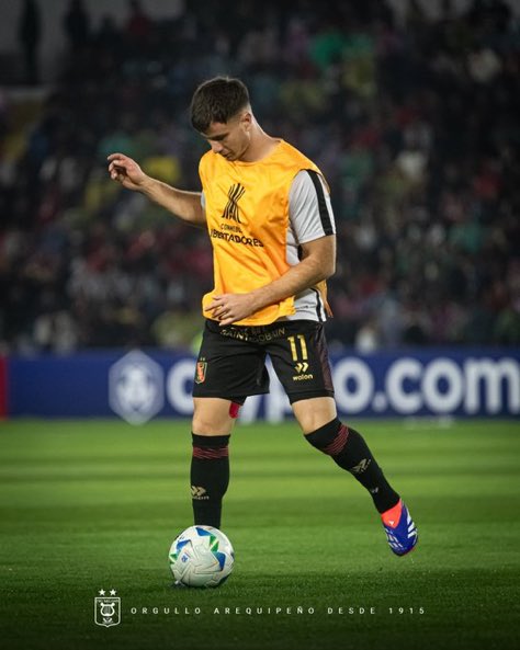 peruvianalytics's tweet image. El árbitro del #Melgar 🆚 #Tolima se inventó una Tarjeta Amarilla 🟨 para Facundo Castro 🇦🇷