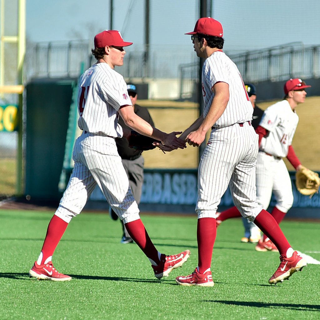 Hartman’s Big Day Paces Cougs Past Iowa in Texas

Max Hartman | 4-4, 2B, SB, 2 R
Luke Thiele | 3 BB, 3 SB, 2 R
Jake Tedesco | 3.2 IP, 2 ER, 6 K
Bryce Chambers | 1.1 IP, 0 R, 2 K, W

RECAP | shorturl.at/hoKgv

#GoCougs | #WAZZU
