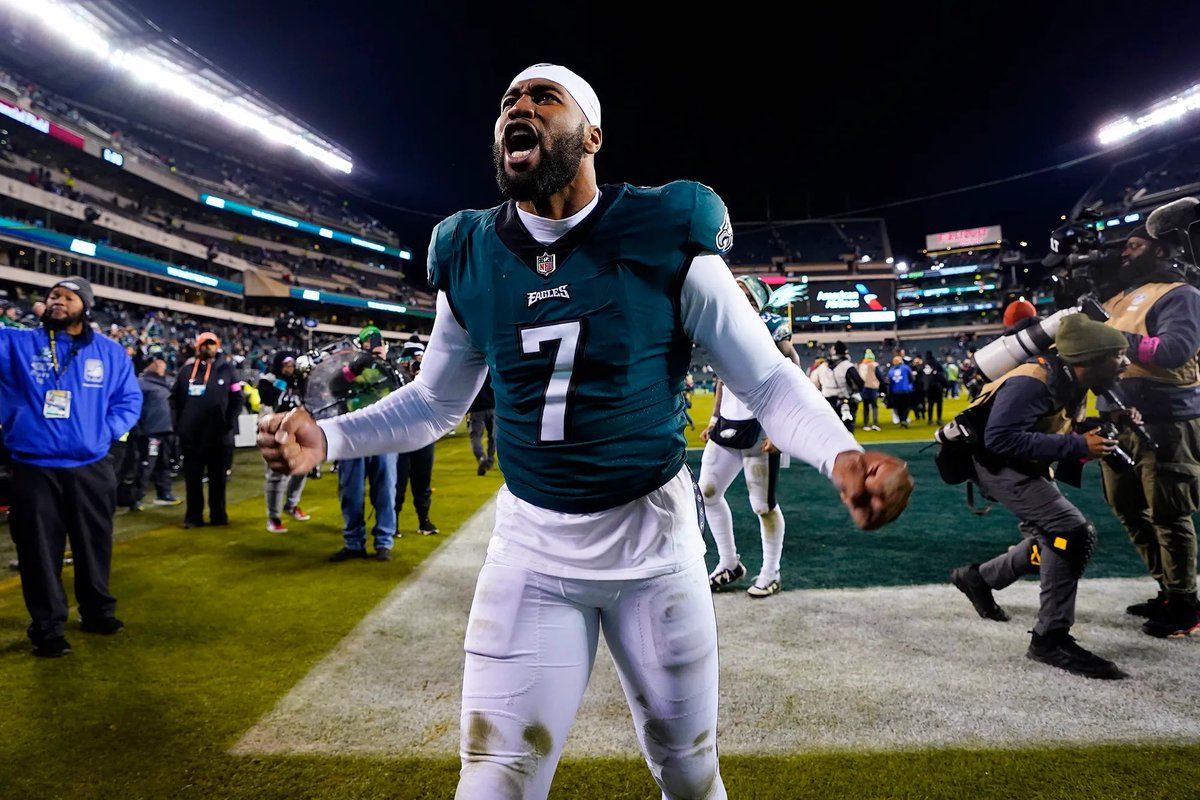 WordOnTheBirds's tweet image. Haason Reddick’s current market value is 1 year $11.7 million per @spotrac. 

Would you welcome a reunion? 🤔