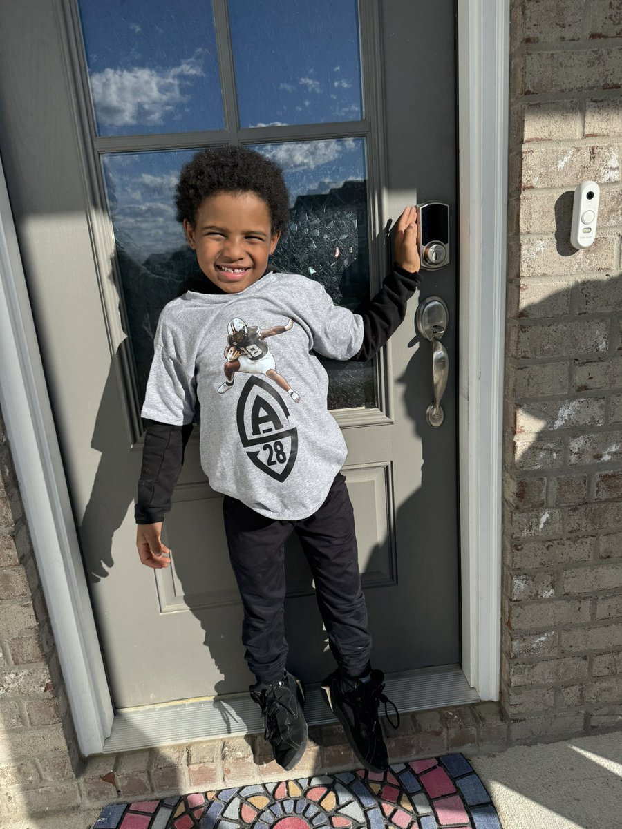 Melvin Rice Jr. (@coachmricevu) on Twitter photo Shoutout to my guy <a href="/SED28__/">SΣDRICҜ ΔLΣXΔΠDΣR Jr. 🦍</a> Thanks for making my sons year with the shirt! #Favoriteplayer <a href="/VandyFootball/">Vanderbilt Football</a> Shoutout to my guy <a href="/SED28__/">SΣDRICҜ ΔLΣXΔΠDΣR Jr. 🦍</a> Thanks for making my sons year with the shirt! #Favoriteplayer <a href="/VandyFootball/">Vanderbilt Football</a>