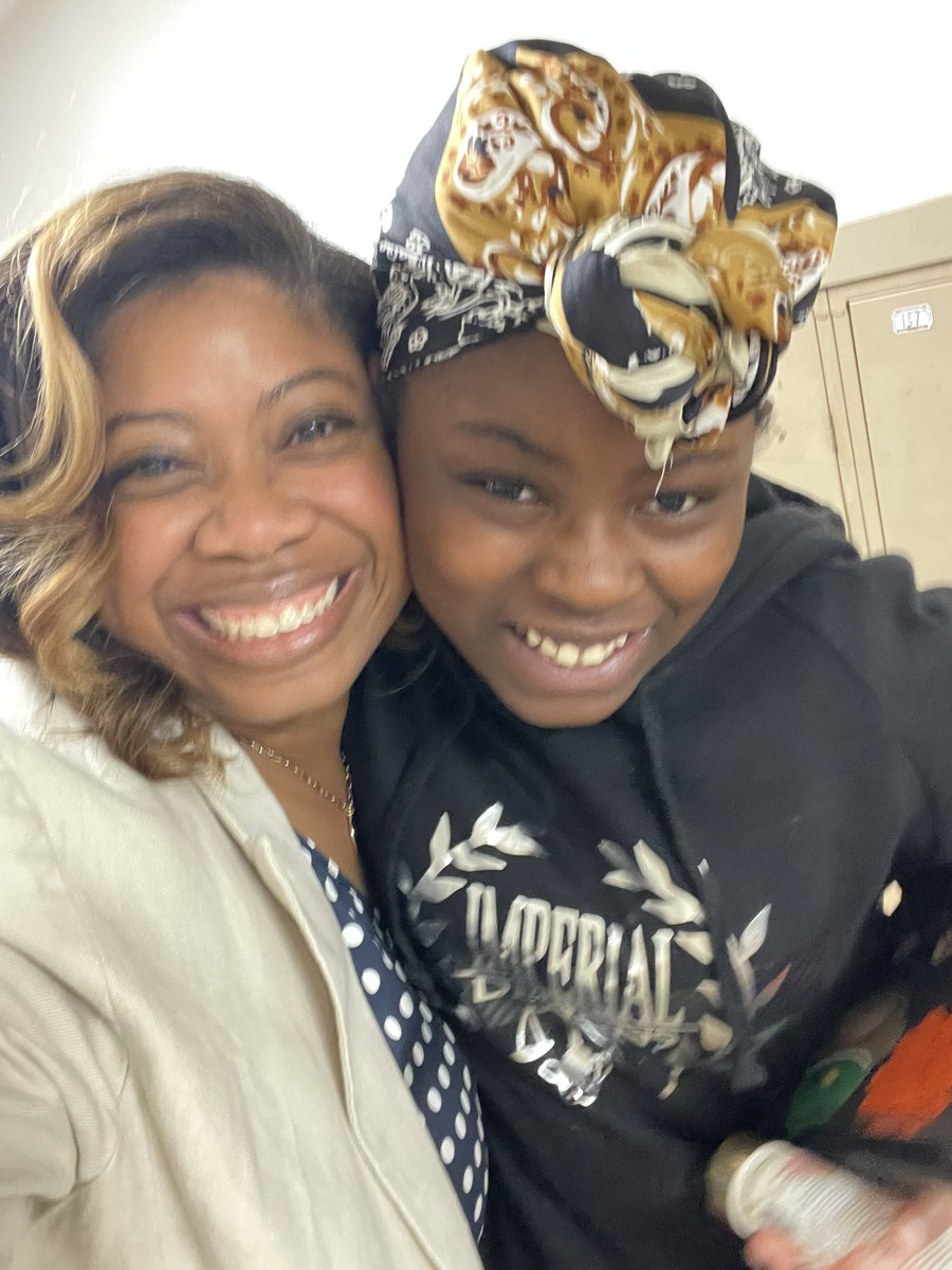 cbrinkleybcps's tweet image. When you visit other schools around the county to see their great work and you run into former students…it’s all love and encouragement! 🥰