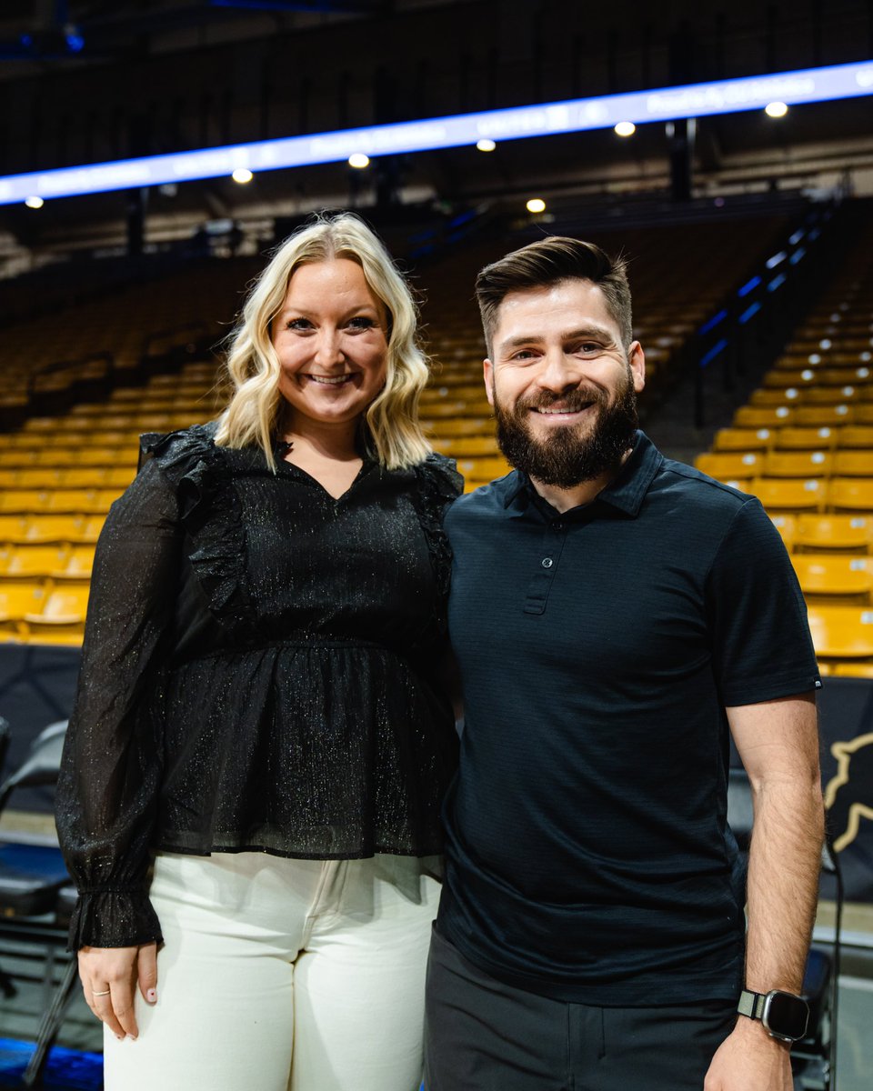 Zoe was subject to my Senior Night photos I always want, but this time for her sport.

After adding WBB to her responsibilities on shorter notice, <a href="/thezoegasell/">Zoe Gasell (she/her)</a> worked hard &amp; ran with it - proving nothing was too big for her.

Proud is an understatement.

#GoBuffs
📸@CoachSerena