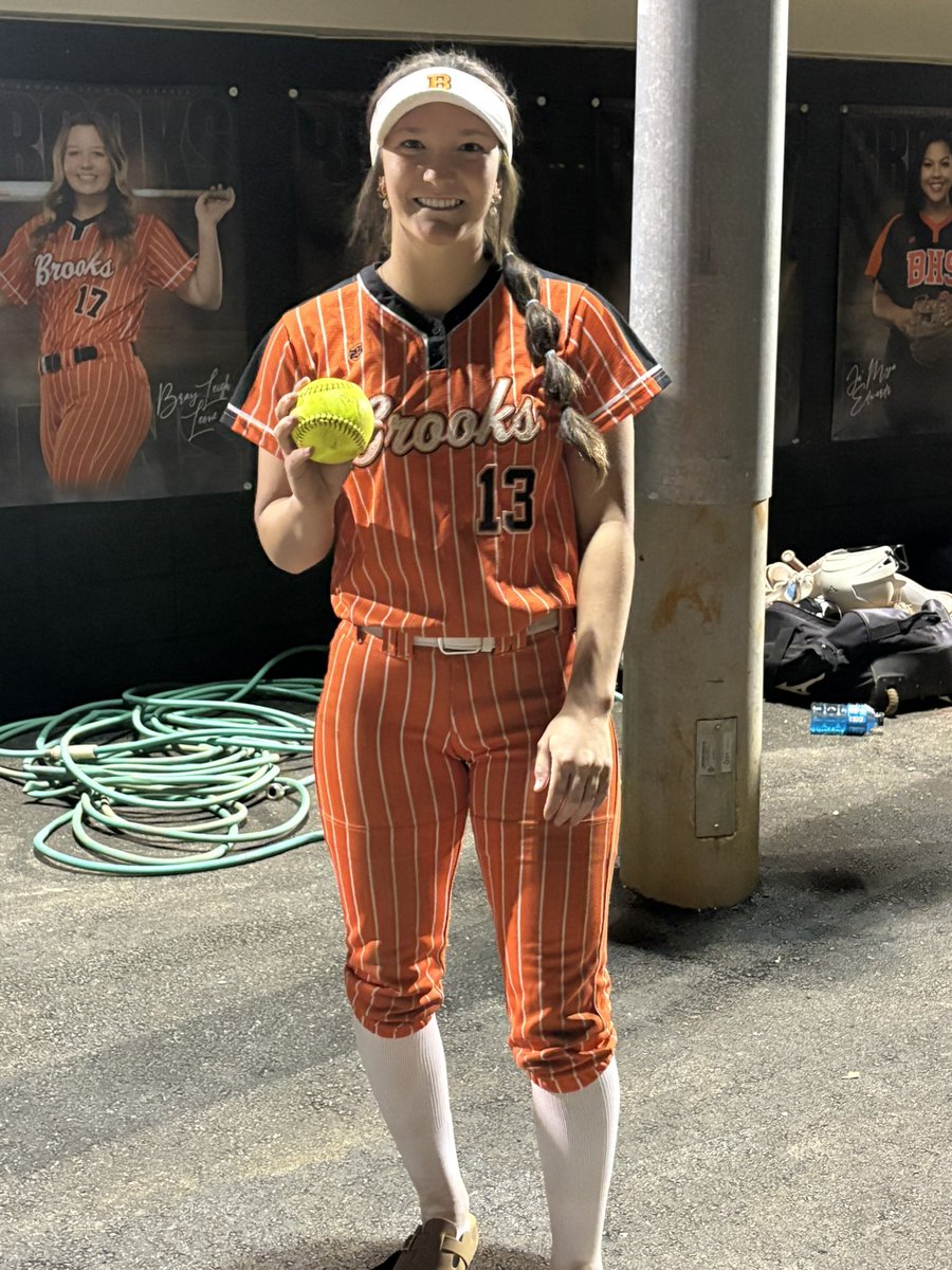 1st 💣 for the season against Athens! <a href="/brooks_softball/">Brooks High School Softball</a> <a href="/Acozart44/">Ashley Cozart</a> <a href="/hgshollenberger/">Hannah Shollenberger</a> <a href="/CoachHawkinsUNA/">Whitney Hawkins</a> <a href="/KyleParmley/">Kyle Parmley 🥎</a>