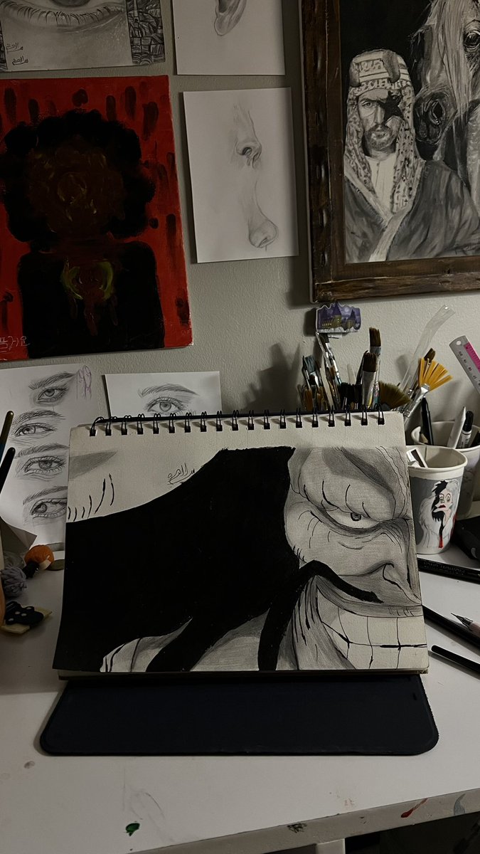 رسمه لاعظم شخصيه واعظم قايد بعد اللحيه البيضاء