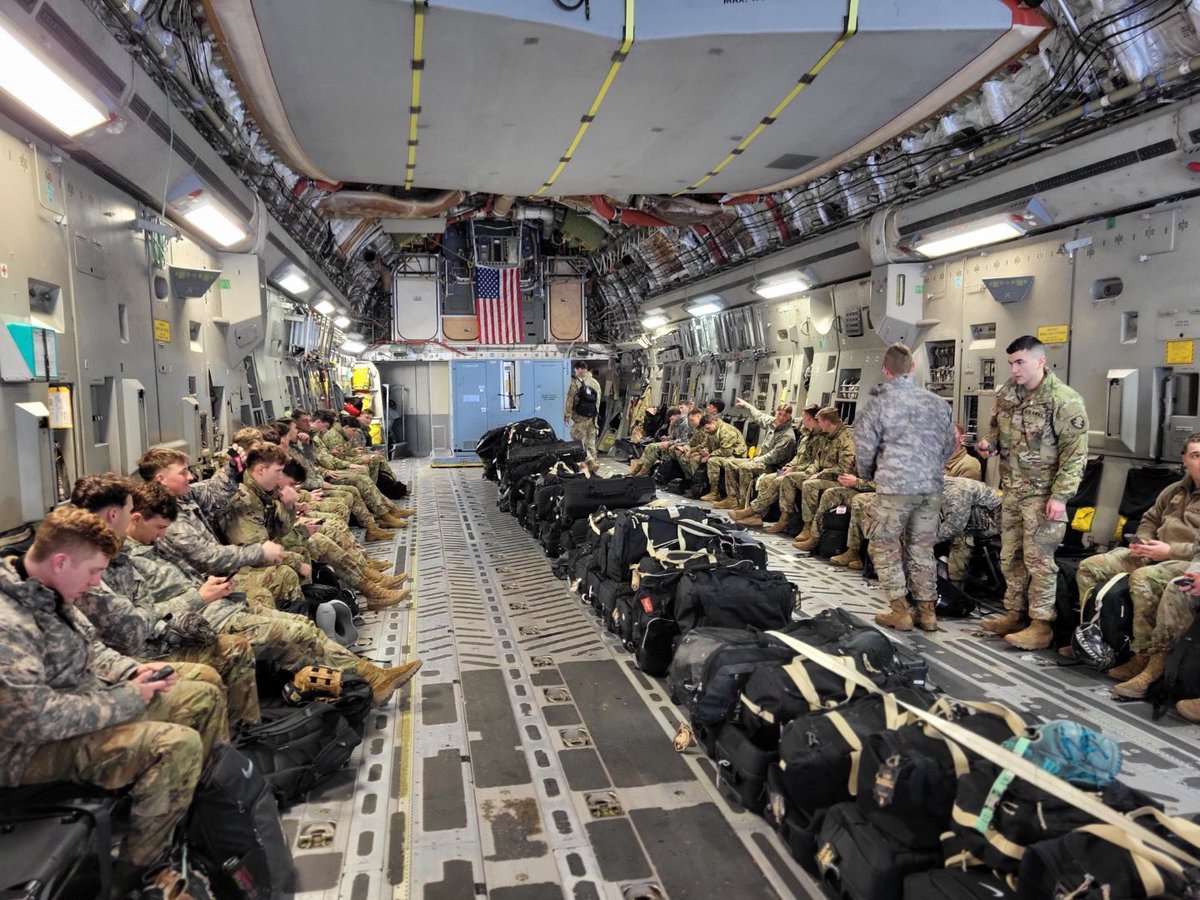 Army’s baseball team used a C-17 for this weekend’s away series