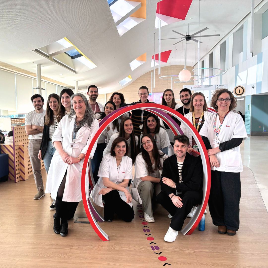 SJD Formación (@sjdformacion) on Twitter photo 🧬 En el #DíaMundialEnfermedadesRaras, destacamos el compromiso del equipo de Genética del <a href="/SJDbarcelona_es/">Hospital Sant Joan de Déu Barcelona ES</a> con la formación.
Con +7.000 enfermedades raras y diagnósticos que aún tardan 4 años, actualizarse en Genética es clave para mejorar la atención y el apoyo a las familias. 🧬 En el #DíaMundialEnfermedadesRaras, destacamos el compromiso del equipo de Genética del <a href="/SJDbarcelona_es/">Hospital Sant Joan de Déu Barcelona ES</a> con la formación.
Con +7.000 enfermedades raras y diagnósticos que aún tardan 4 años, actualizarse en Genética es clave para mejorar la atención y el apoyo a las familias.
