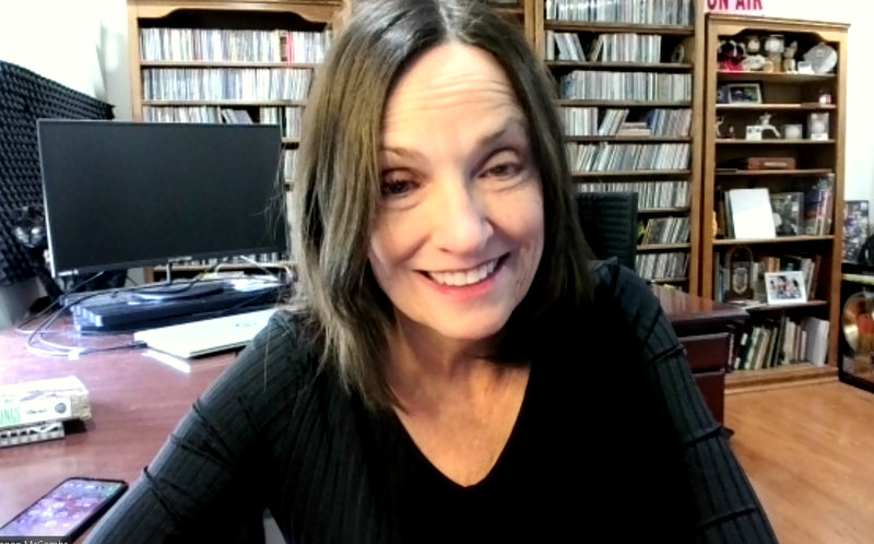 Shannon McCombs (@radioshannon) on Twitter photo Look over my Right shoulder. That's Dixie trying to sneak in on my <a href="/stevewariner/">Steve Wariner</a> interview. She's thinks she's slick!🐈⬛ #cats #CountryMusic Look over my Right shoulder. That's Dixie trying to sneak in on my <a href="/stevewariner/">Steve Wariner</a> interview. She's thinks she's slick!🐈⬛ #cats #CountryMusic