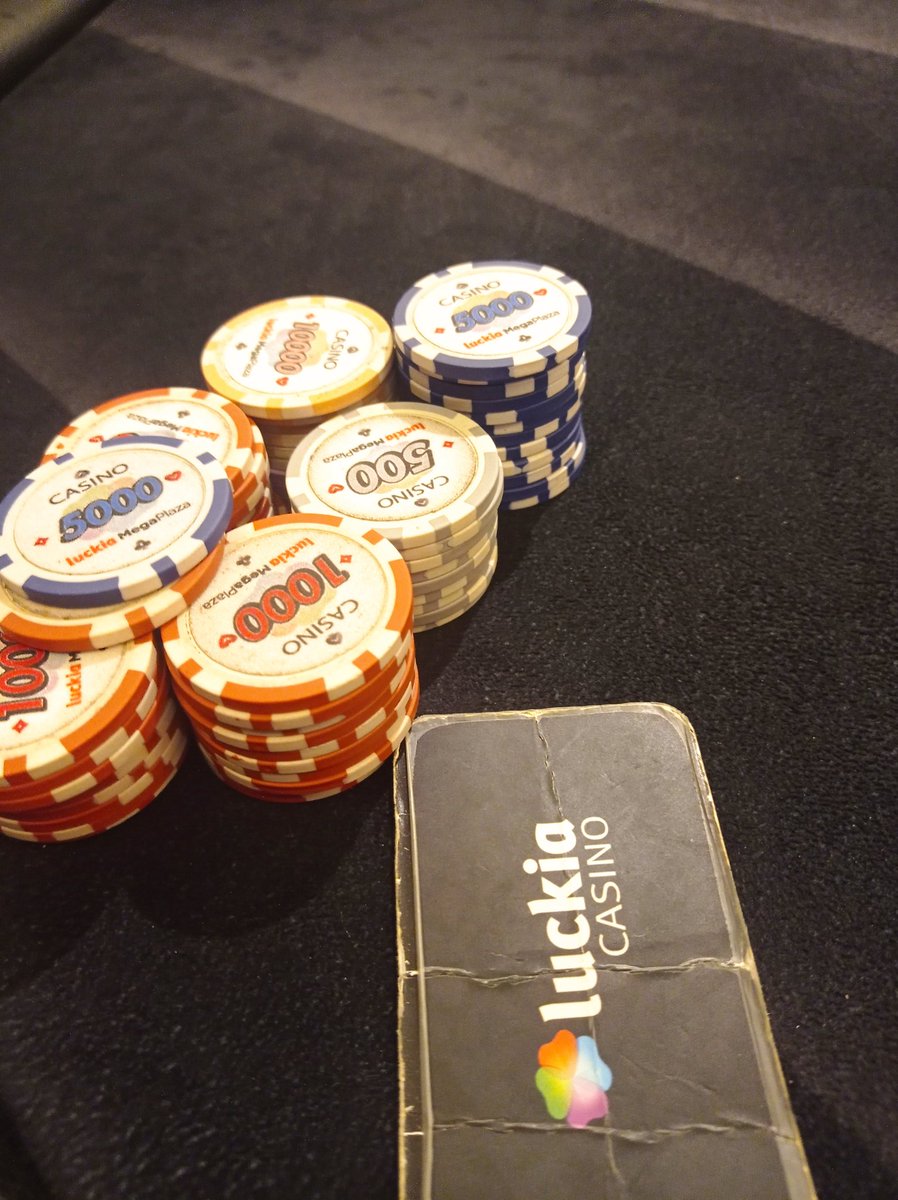 shockjc's tweet photo. 25bb ... 14left only 7 qualify!!!! 🤞🏼🤞🏼🤞🏼 https://t.co/hiHLBN9EoS