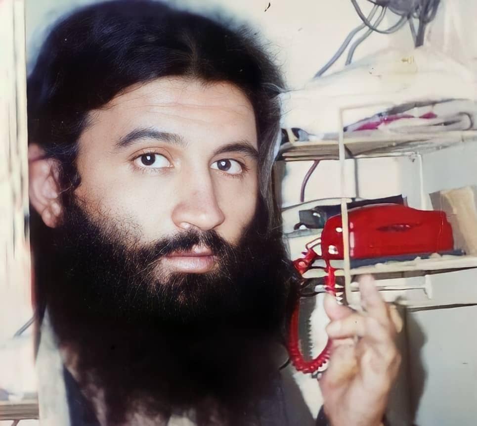 په تا پرتې خاوري دې خدای وبخښې.!

د مسلمه أمت اتل د امریڪایانو او د هغوی د ملګرو ستر قاتل په شاهي ڪوټ ڪې په سرو ڪفارو د تندریزې او مرګونې جګړې رهبرې ڪونڪی سالار 《شهید》قمندان صاحب سیف الرحمن منصور《تقبله الله تعالی》

د حوت لسمه د صلیبي استعمار د ماتې ورځ.!

ا،ن،ق،ل،ا،ب،ي،