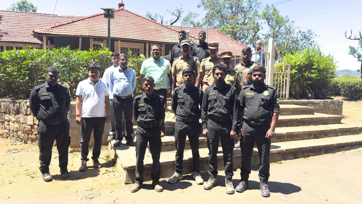 TN_Plan's tweet photo. A delegation from the West Bengal Forest Department recently visited Anamalai Tiger Reserve (ATR) in Tamil Nadu to study human-wildlife conflict mitigation strategies. #WildlifeConservation #HumanWildlifeCoexistence https://t.co/F01WZH4RVq