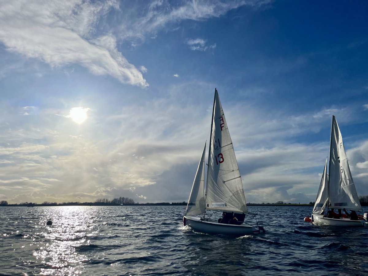 Something a bit like Spring at last for ⁦<a href="/MCSOxford/">Magdalen College School, Oxford</a>⁩ sailors! 🙌🏻