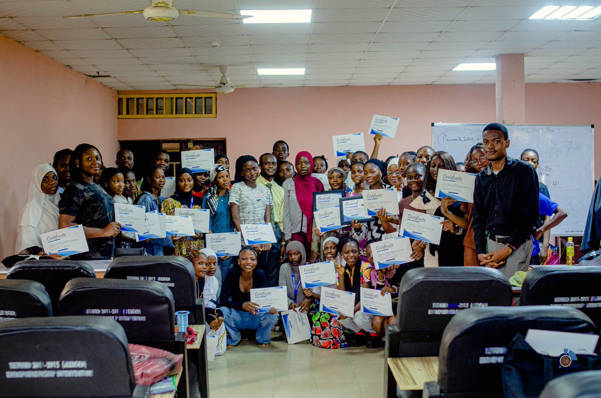 Rotaract_Lasu's tweet image. Certified &amp;amp; Skilled! 🎓✨

Congratulations to all participants of SKILL UP 2025! Your dedication to learning and growth is inspiring. Keep using your skills to create new opportunities! 💡💼

#SkillUp2025 #CertifiedSkills #RotaractInAction