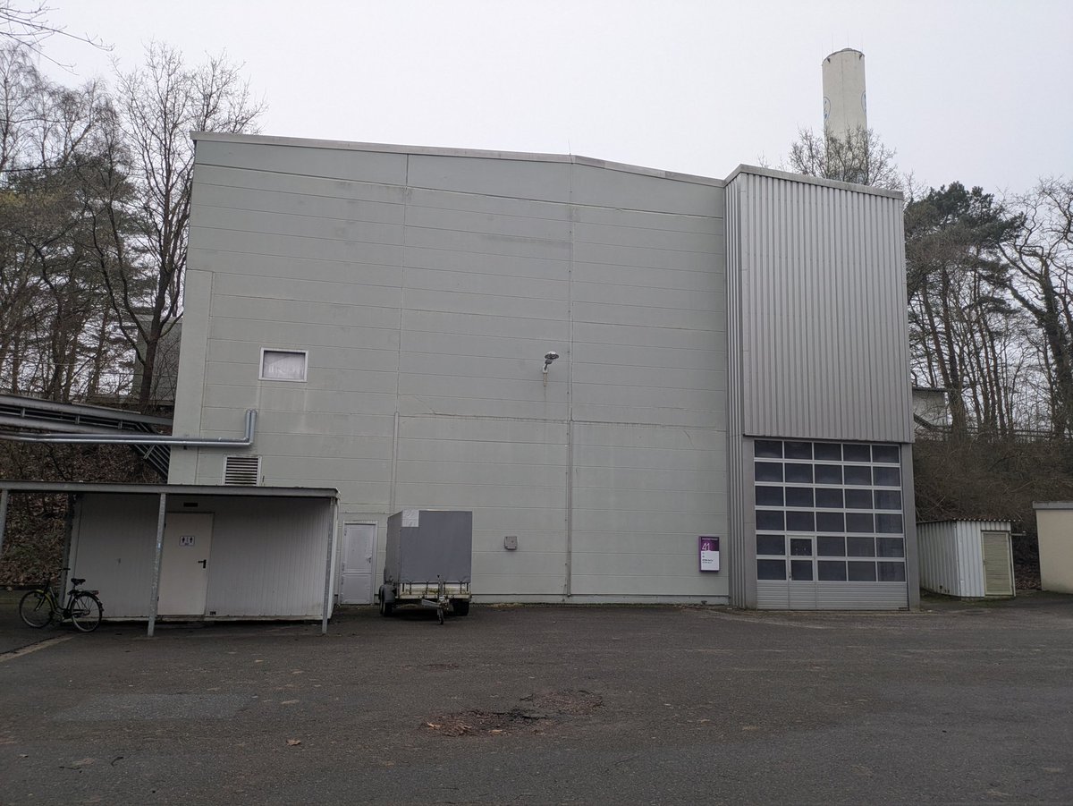 Visiting DESY, I pay my respects to the hall where TASSO used to be
