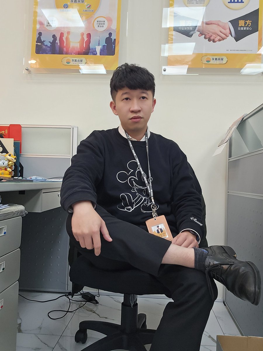 發現推特上面
沒拖流量真的比較少欸！

#西裝 #精牛  #野外