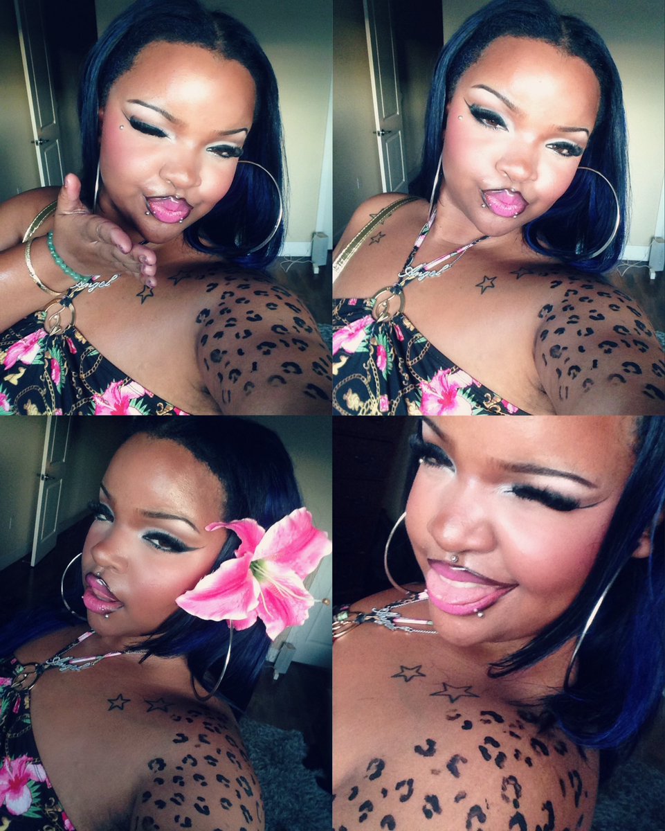 tiaynnaaa's tweet photo. this is so “how my mom looked back in her day” coded https://t.co/yOEXcFV0kO