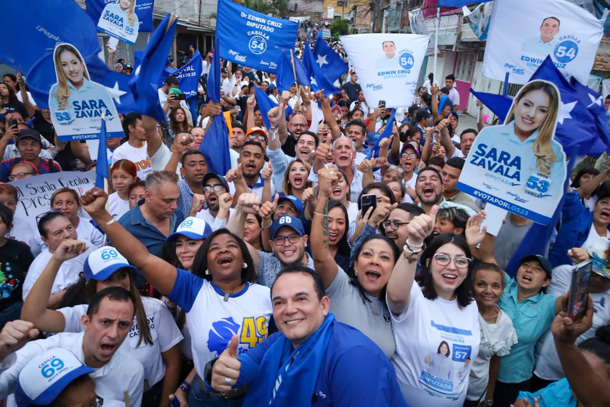 RCVHonduras's tweet photo. CELEBRACIÓN ANIVERSARIO PN

Masiva marcha y concentración en sector de la capital realizada por el Movimiento de Papi A La Orden del Partido Nacional en celebración de sus 123 años de fundación.

#RCVNoticias https://t.co/h82z4ODswY