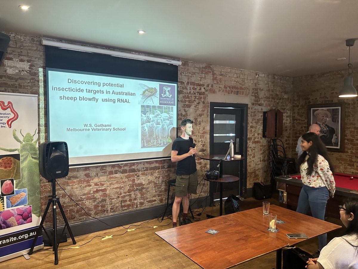 sturalph's tweet image. Is it only parasitologists that are happy to sit through one talk on maggots, then another on worms in horseshit before an evening meal together? What other weirdos do this?
Great to get together with the Melbourne @AS_Para folks- thanks @LucasHuggins3 for organising.