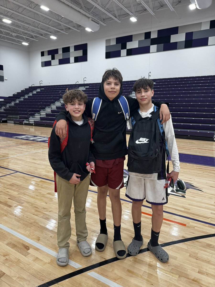Noel_A_Rivas's tweet photo. Some Defensive and Offensive plays! Last pic of some future Falcons from both schools! #EastlakevsEnsor https://t.co/ttxQVLV1K6