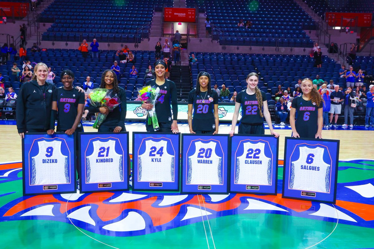 GatorsWBK's tweet image. thank you, seniors 🫶

#GoGators
