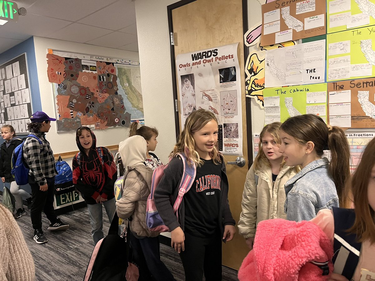 clstward1's tweet image. Wow! #GCC_Charters @EPIC_academics #4thgrade reenacted 1800s immigration to the U.S.Experiencing entering thru points of entry like Angel & Ellis Islands reflecting on why people immigrate & how physical health affected them. @gcc_jsample @iborganization Unit “Who We Are”