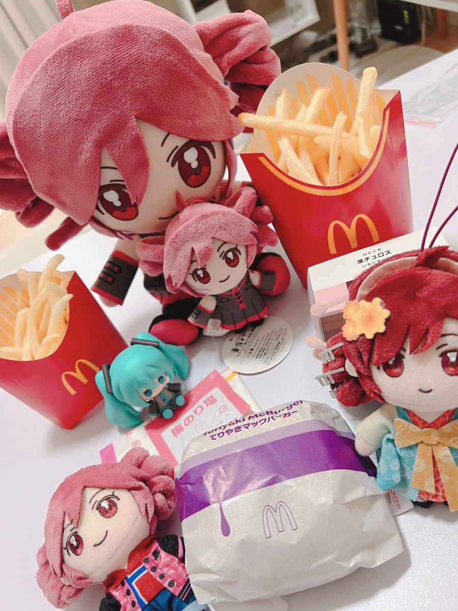 テトさんマクドデビュー
おめでとうございますξ（・∀・）ξ🍟

#テテテテリテリテテテテリヤキ
#ミクとシャカろ